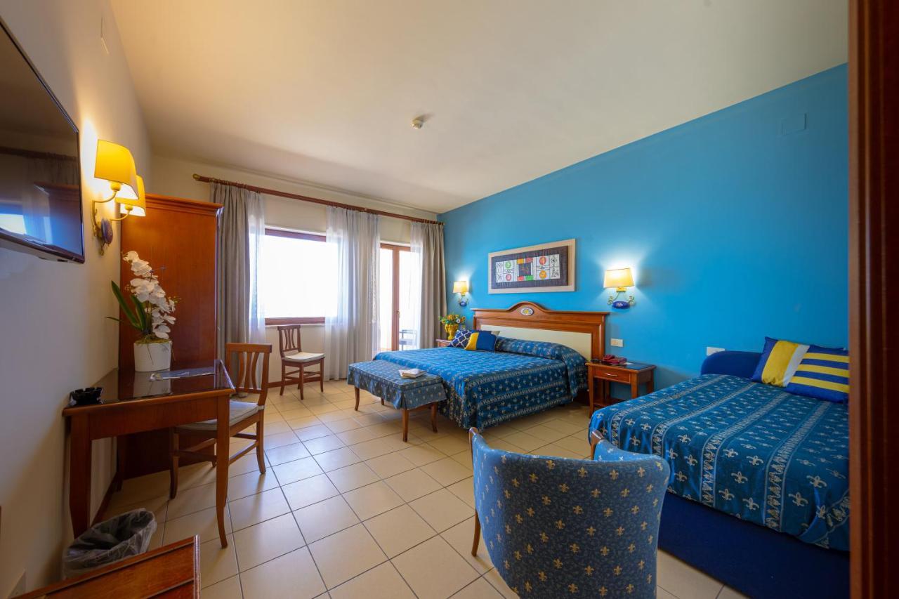 Quadruple Room Sea View